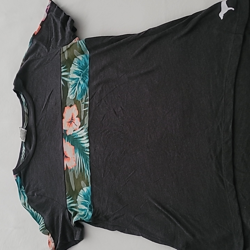 PINK Medium super light weight Hawaiin flare tshirt